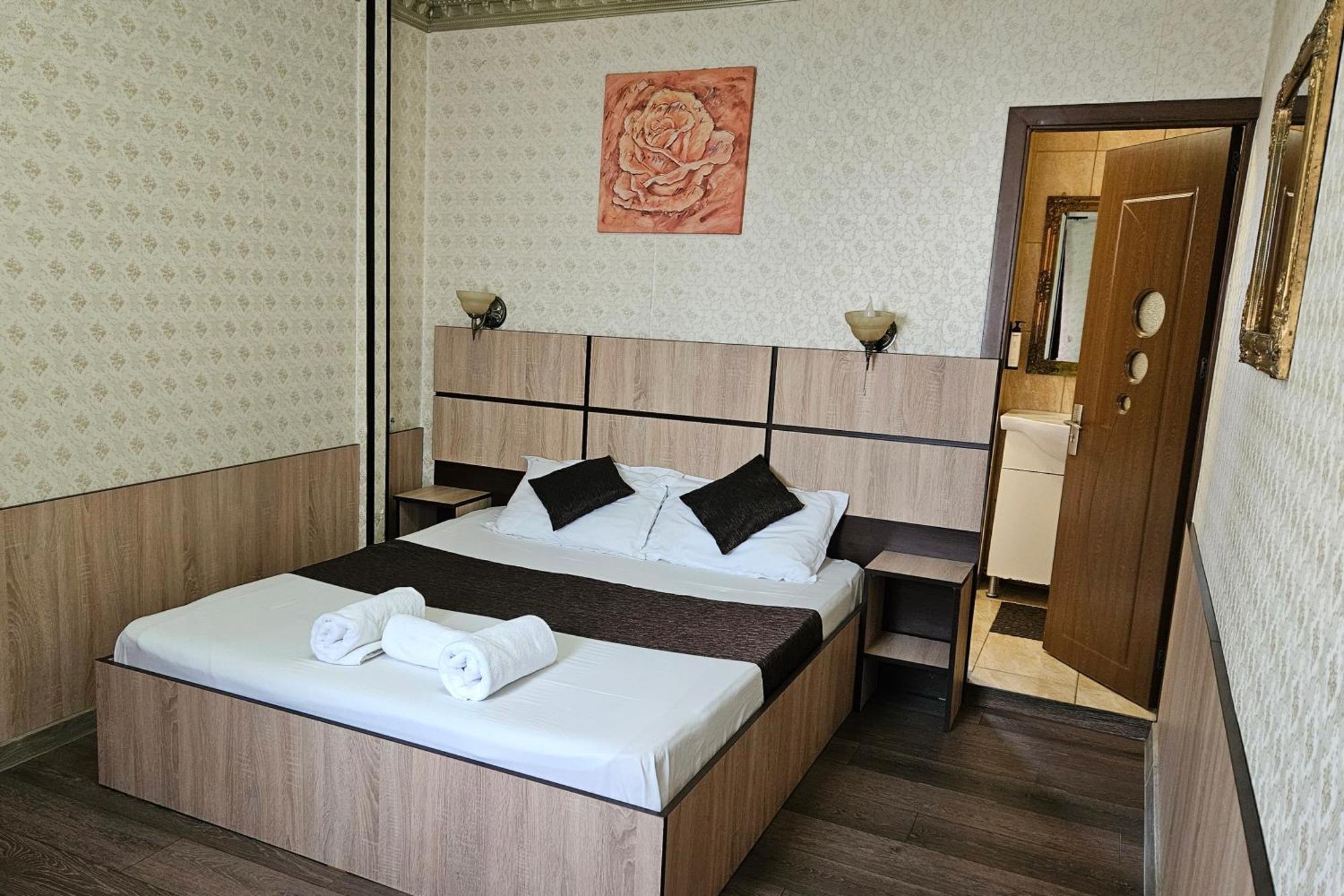 Flamingo Hotel Пітешть Екстер'єр фото